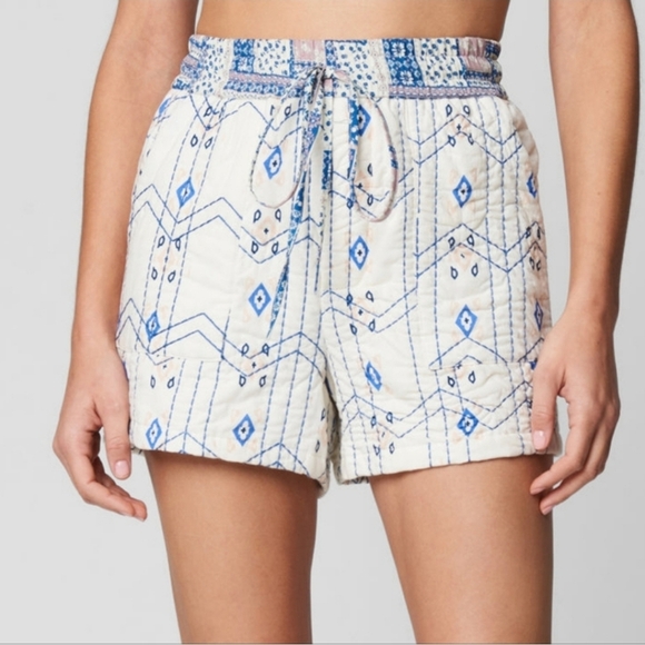 New Blank Nyc Savana Quilted Shorts - Picture 2 of 8